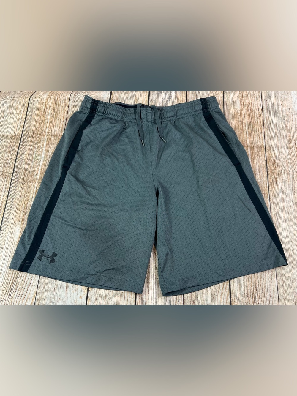 Mens Under Armour Loose Heatgear Athletic Shorts Grey Black Size Large
